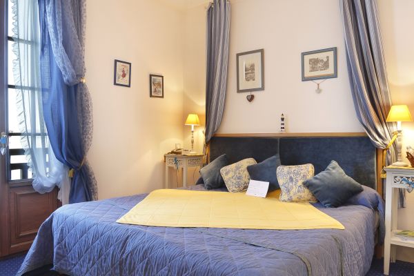Hotel Les Cygnes (Evian-les-Bains)